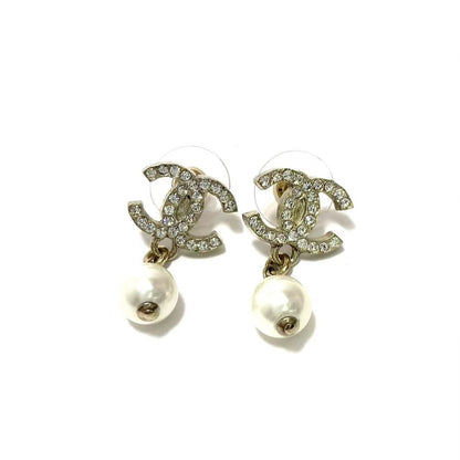 CHANEL Coco Mark Pearl Earrings | 04A