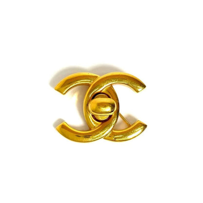CHANEL Coco Mark Turnlock Brooch | 96P