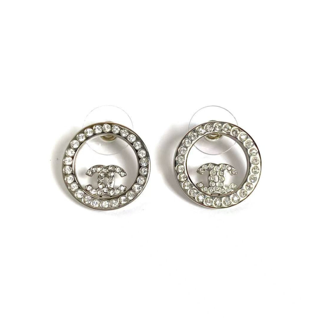 CHANEL Rhinestone Round Earrings | 22V