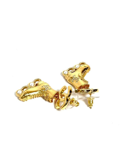 CHANEL coco roller skate earrings | 24C