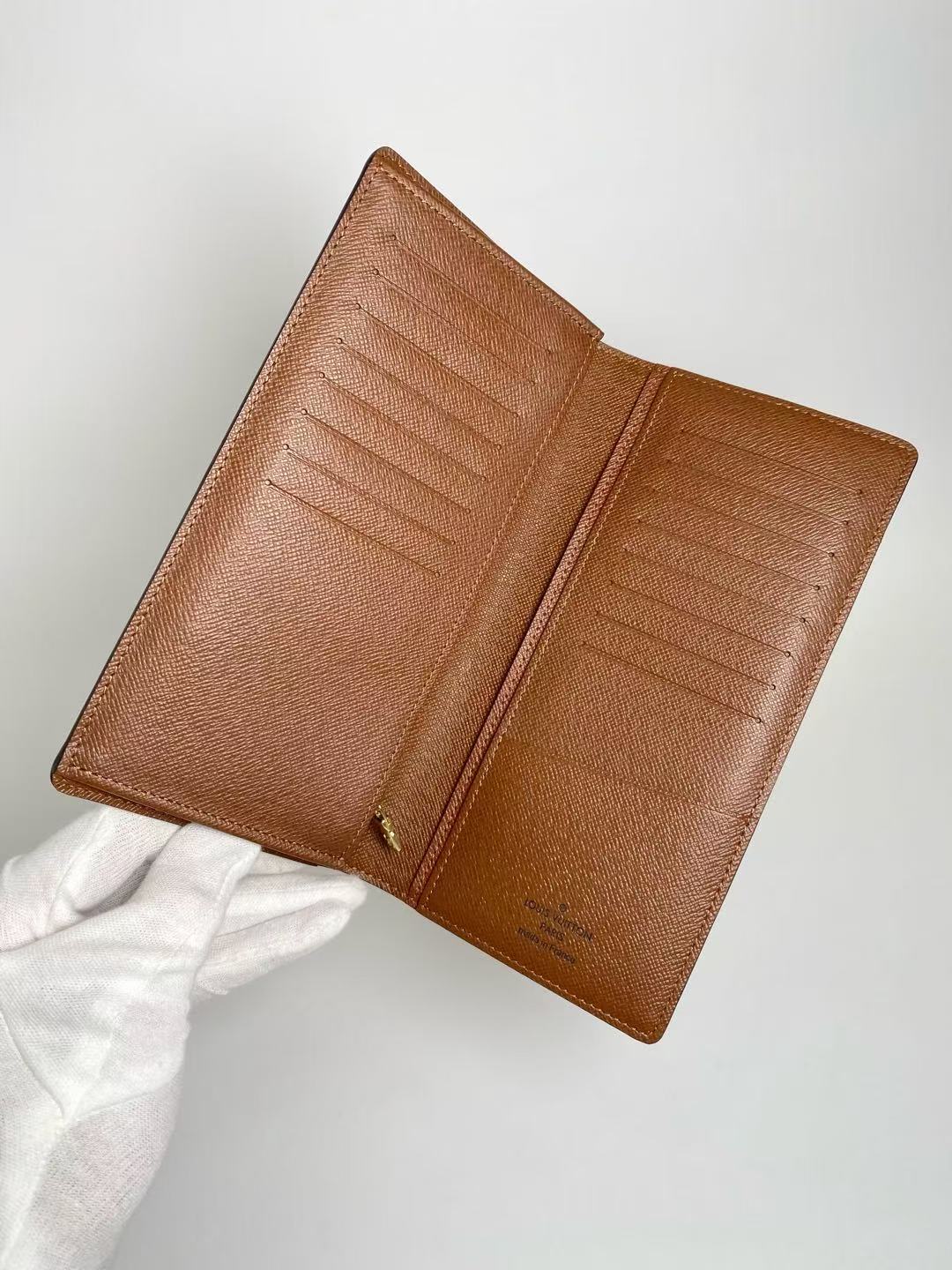 LOUIS VUITTON Monogram Bi-fold Long Wallet M66540